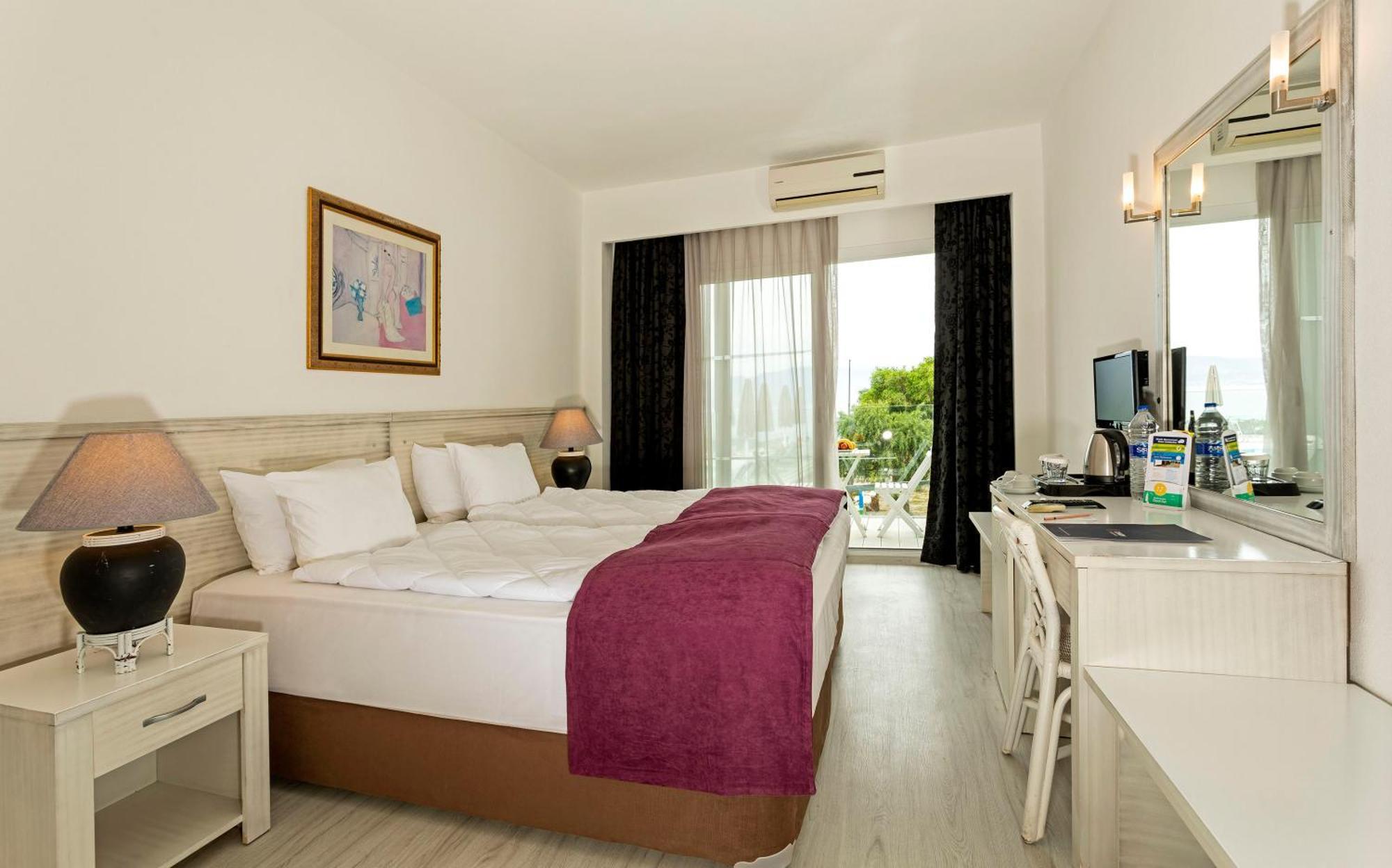 Charm Beach Hotel Akyarlar Exteriör bild